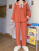 Naiste pidžaamad pikkadest pükstest ja tikandiga pluus