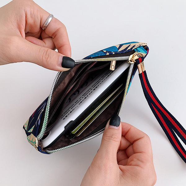 Portofel de dama colorat cu maner