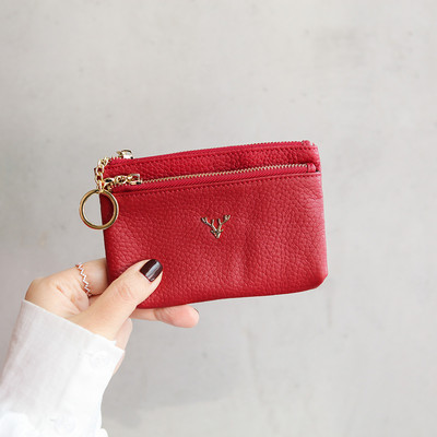 Naiste vabaaja nahast rahakott metallist kaunistuse ja lukuga