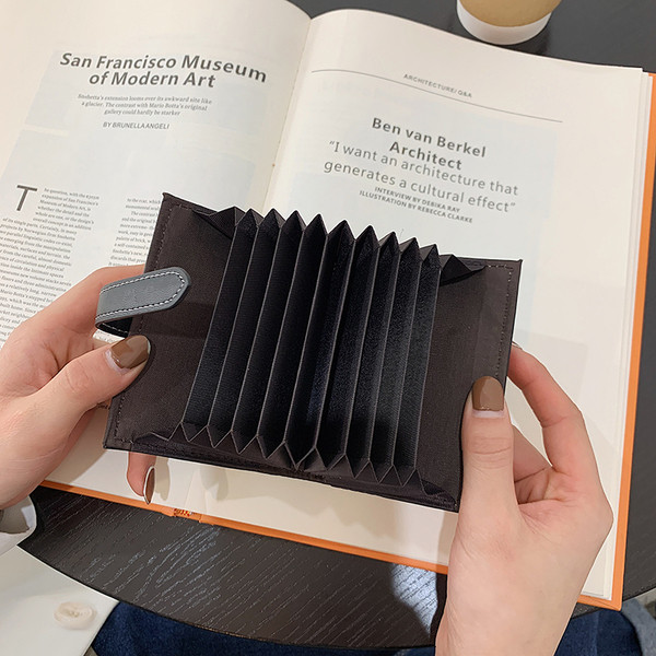 Portofel mic de dama cu inchizator