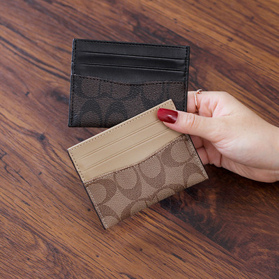 Γυναικείο casual πορτοφόλι με τσέπες σε μπεζ και μαύρο