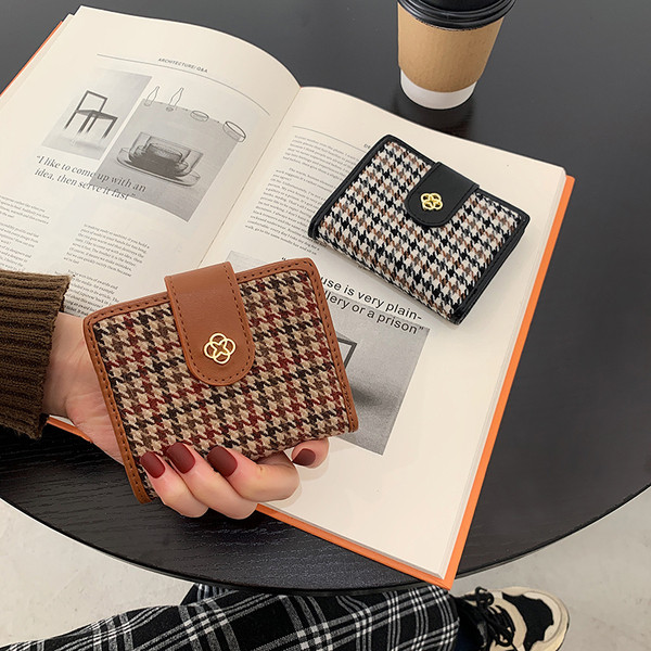 Naiste värviline metallist elemendiga rahakott