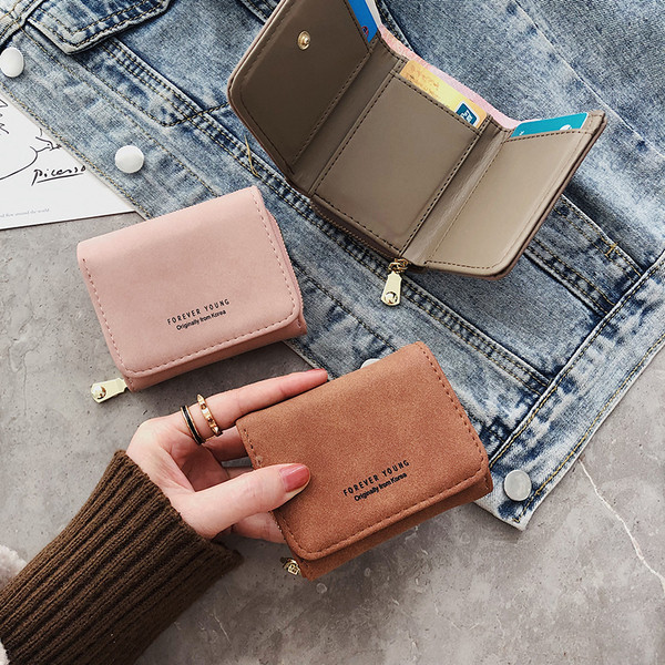 Portofel de dama din piele cu inscriptie