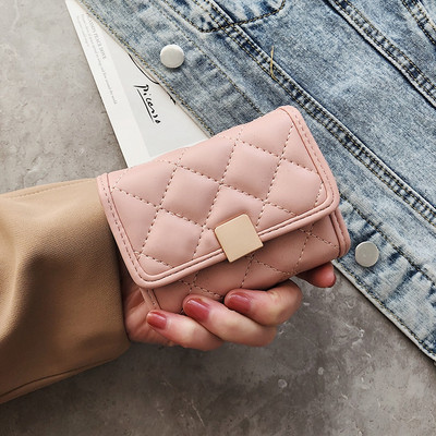 Naiste nahast rahakott lukuga