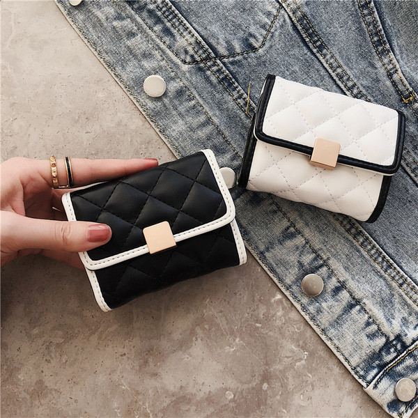 Naiste nahast rahakott lukuga