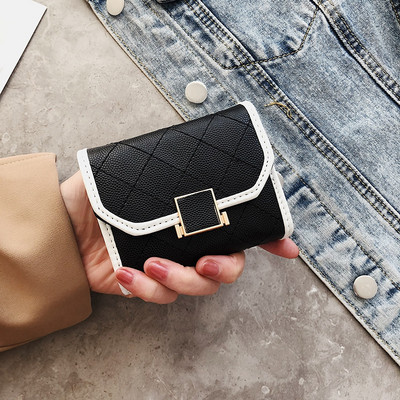 Portofel de dama modern din piele cu catarama