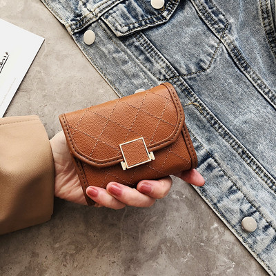 Portofel de dama modern din piele cu catarama