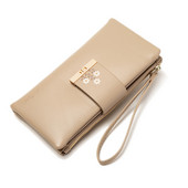 Дамски кожен портфейл с апликация цвете