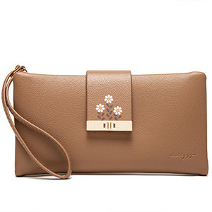 Дамски кожен портфейл с апликация цвете