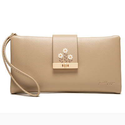 Дамски кожен портфейл с апликация цвете