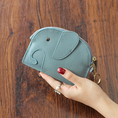 Ženski novčanik za svakodnevnu upotrebu s 3D elementom i metalnim lancem