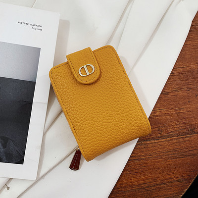 Mitmes värvitoonis lukuga naiste nahast rahakott