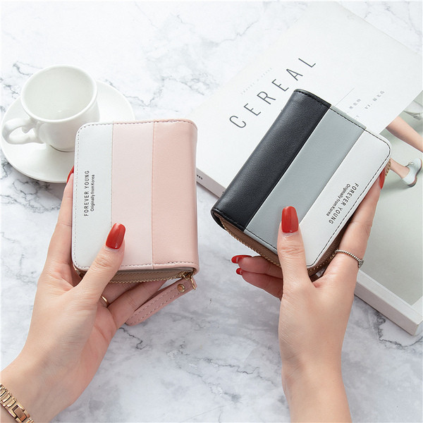 Napi női pénztárca feliratokkal