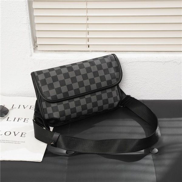 Meeste igapäevane nahast kott ja tekstiilist käepide