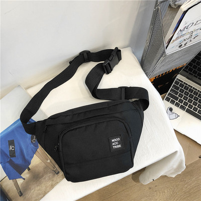 Moderna muška torba sa grbom i patentnim zatvaračem