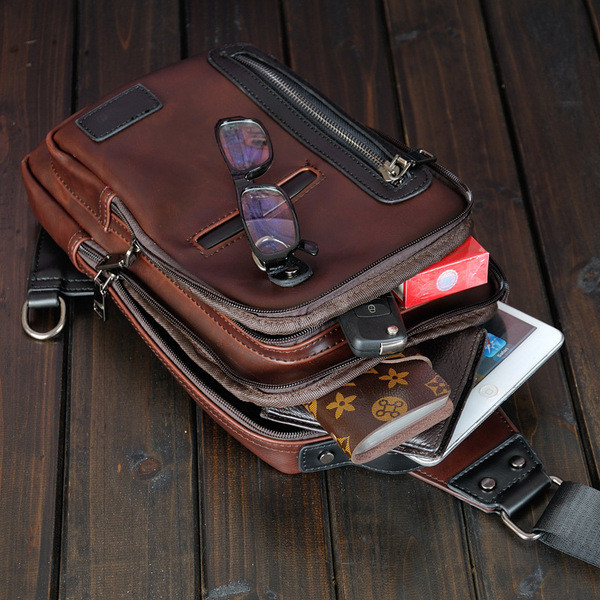 Ανδρική έκο δερμάτινη τσάντα νέο μοντέλο με φερμουάρ σε καφέ χρώμα