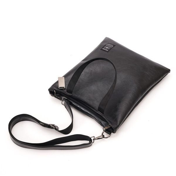 Férfi bőrtáska hosszú és rövid fülekkel, fekete színben