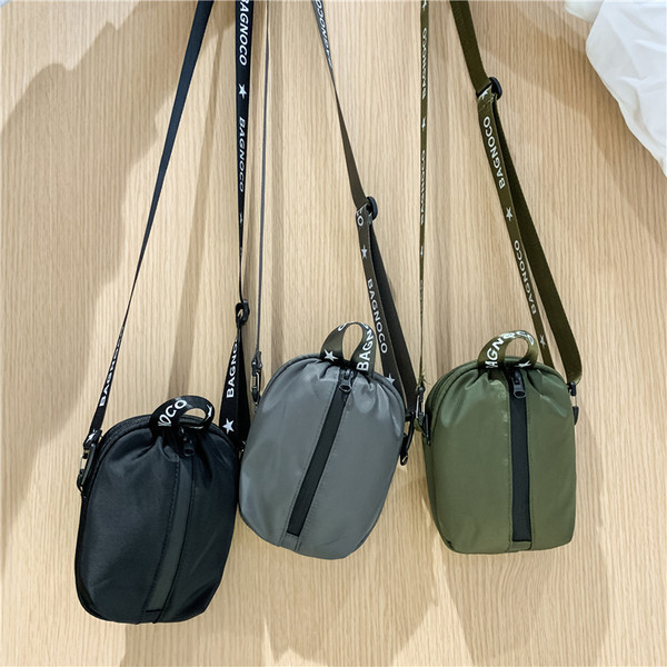 Férfi mindennapi táska cipzárral