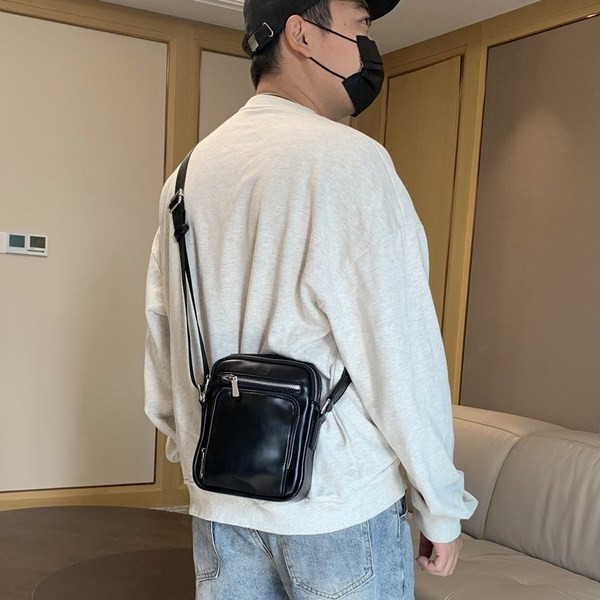 Meeste igapäevane kott esitasku ja lukuga