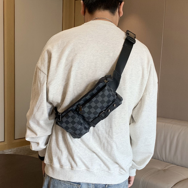 Moodne tõmbluku ja tekstiilist sangaga meestekott