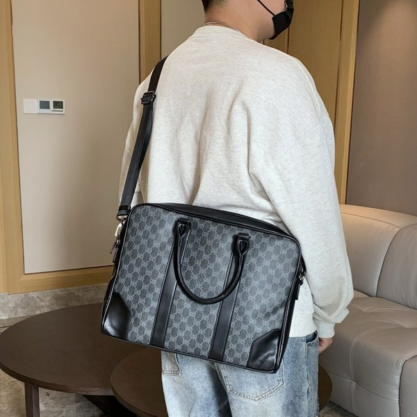 Öko-nahast lukuga ja sangadega meeste vabaajakott