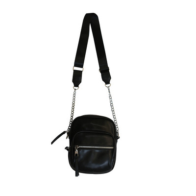 Moodne meeste nahast kott lukuga