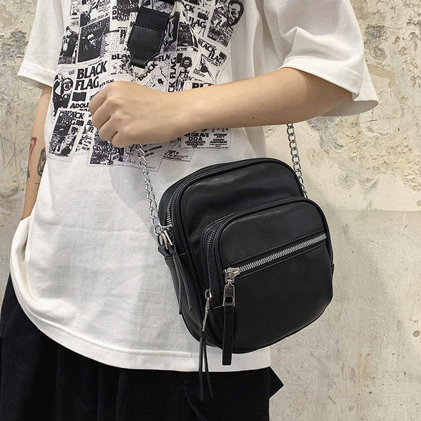 Moodne meeste nahast kott lukuga