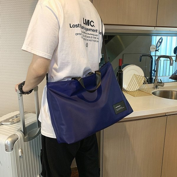 Mindennapi férfi táska laptopnak is megfelelő