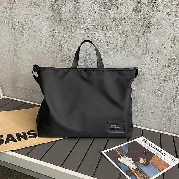 Mindennapi férfi táska laptopnak is megfelelő