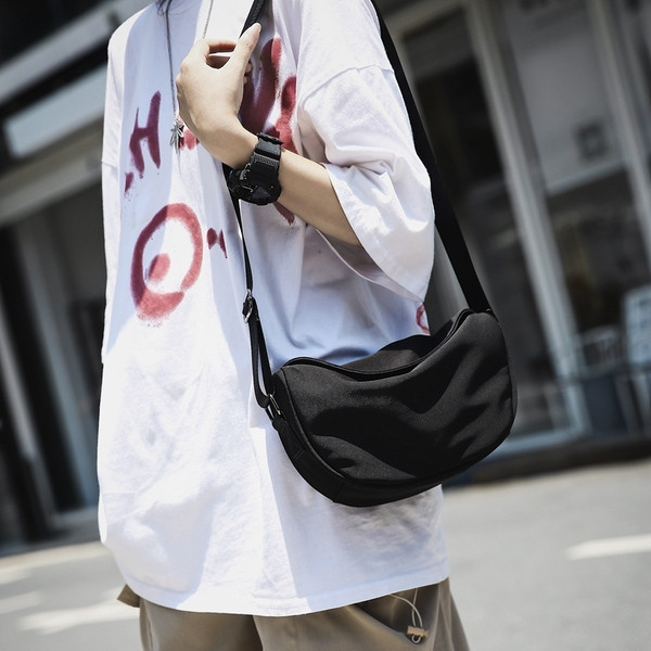 Meeste must pika sangaga kott