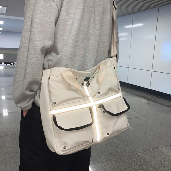 Hétköznapi válltáska férfiaknak és nőknek