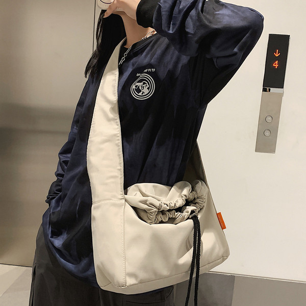 Alkalmi táska nyakkendővel és hosszú fogantyúval - férfiaknak és nőknek