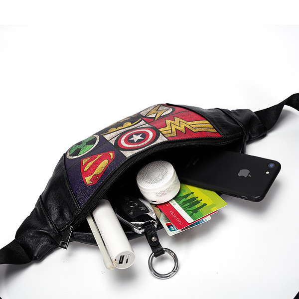 Ανδρική χρωματιστή τσάντα με μακριά λαβή