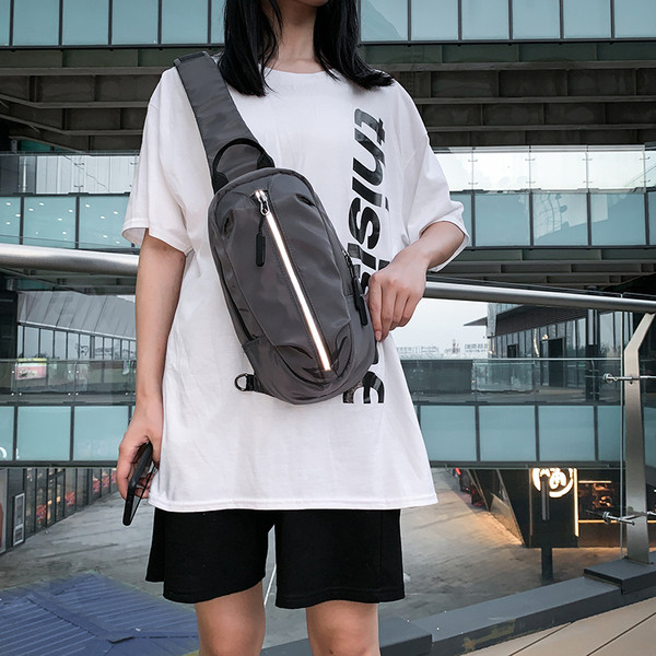 Férfi mindennapi táska cipzárral