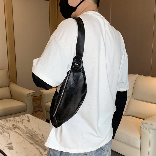 Moodne musta värvi lukuga meestekott