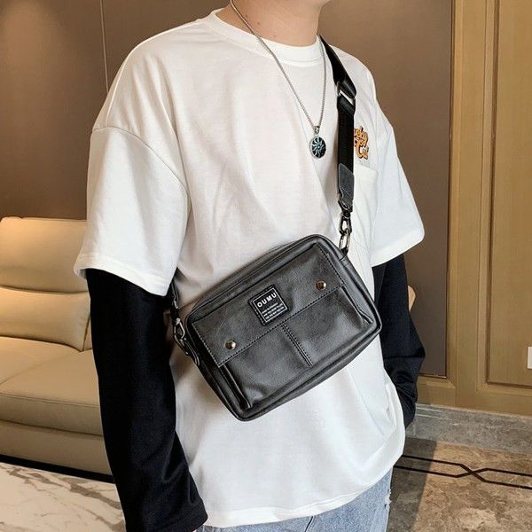 Férfi hétköznapi textiltáska hosszú füllel