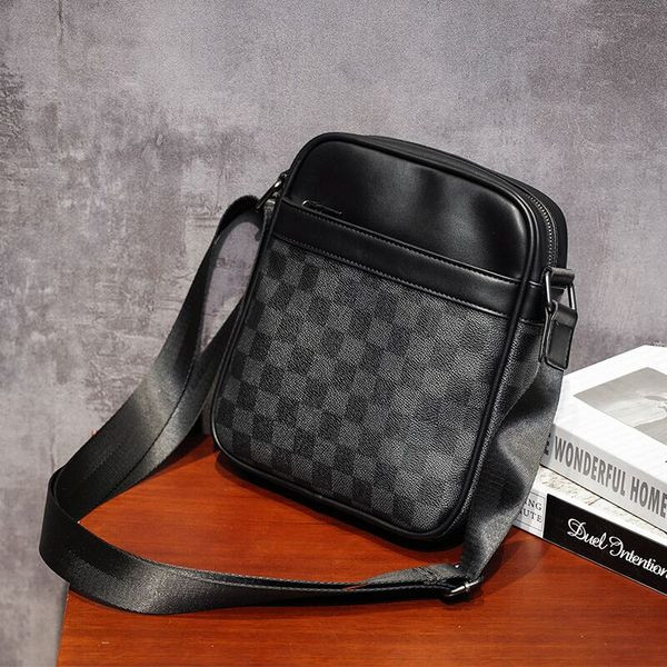 Új modell férfi alkalmi táska műbőrből és hosszú füllel