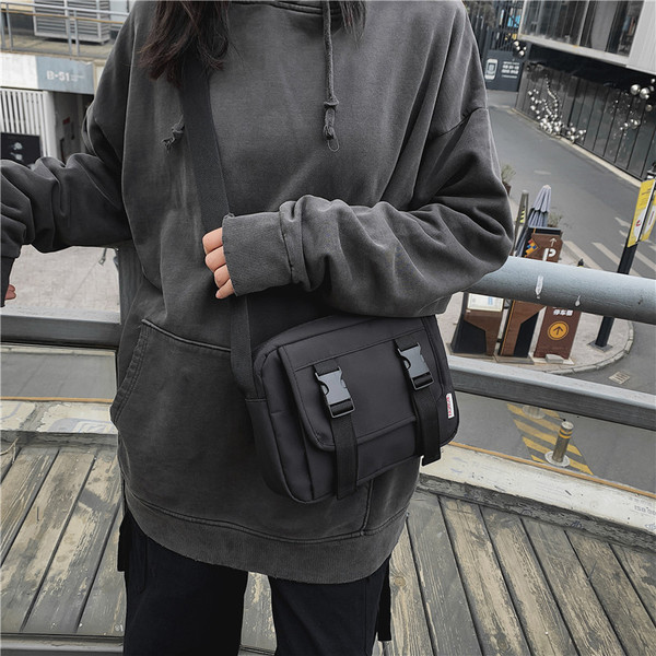 Új modell férfi táska csatokkal és cipzárral