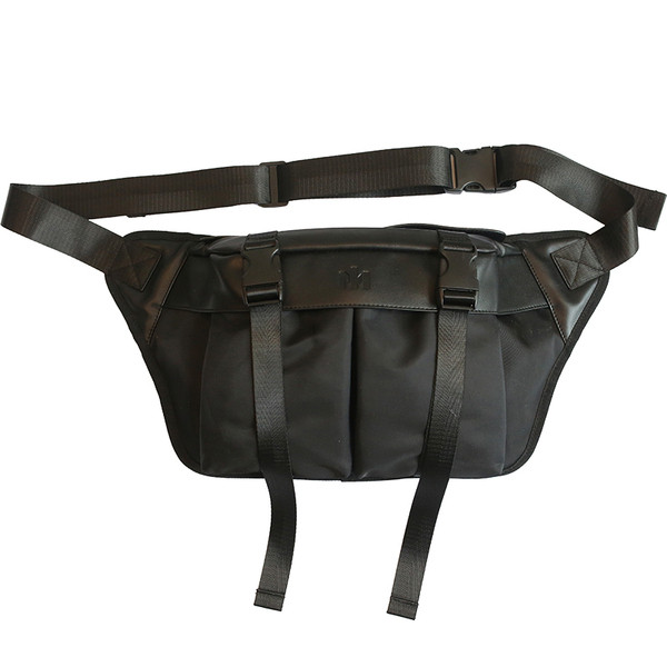 Ανδρική τσάντα μοντέρνα με αγκράφες