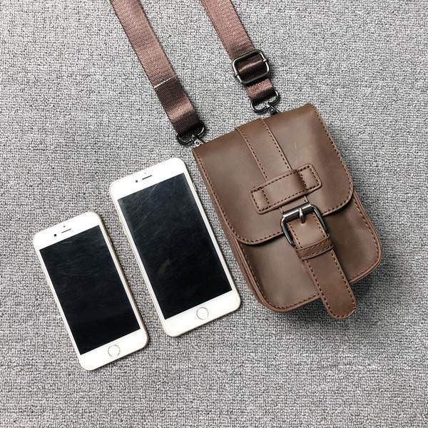 Ανδρική  έκο δερμάτινη τσάντα με αγκράφα και υφασμάτινη λαβή