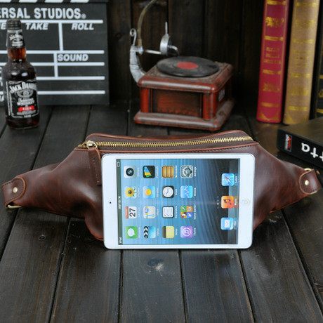 Ανδρική έκο  δερμάτινη τσάντα μέσης σε καφέ και μαύρο χρώμα