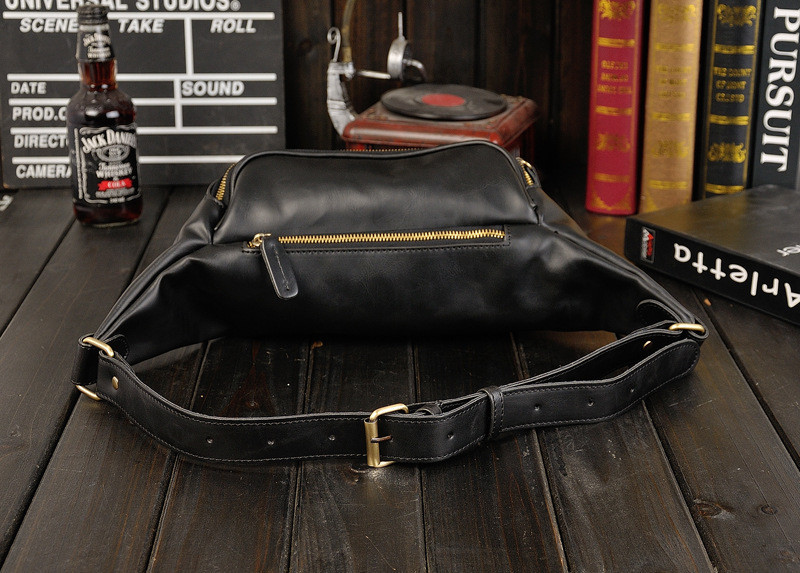 Ανδρική έκο  δερμάτινη τσάντα μέσης σε καφέ και μαύρο χρώμα