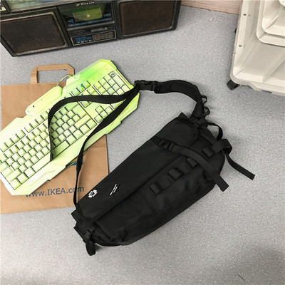 Uus mudel meeste kott embleemi ja pandlaga