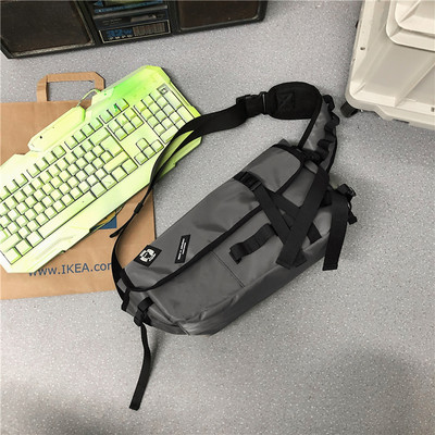 Uus mudel meeste kott embleemi ja pandlaga