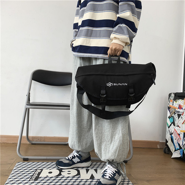 Új modell férfi táska csatokkal és felirattal