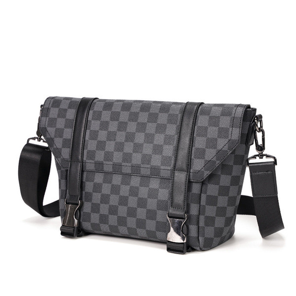 Нов модел мъжка карирана чанта в черен цвят