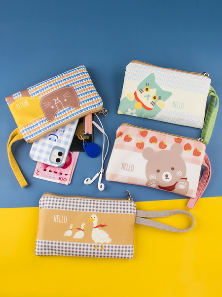 Värvilise mustriga vabaaja tekstiilist rahakott