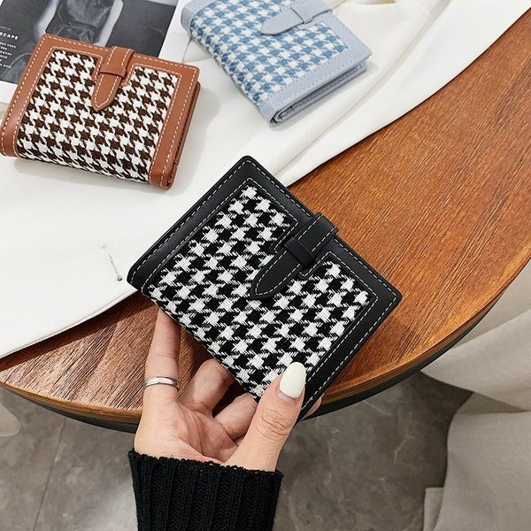 Naiste igapäevane rahakott krediitkaarditaskuga