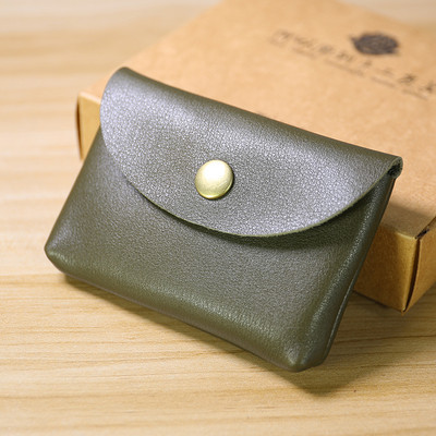 Kis bőr pénztárca érmék és személyes iratok tárolására