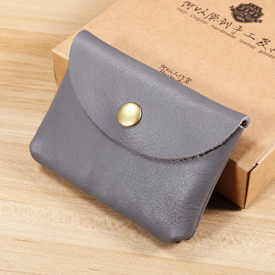 Kis bőr pénztárca érmék és személyes iratok tárolására